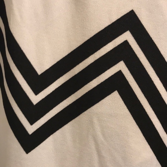 Statement shirt (with option for matching pants) - Picture 2 of 5